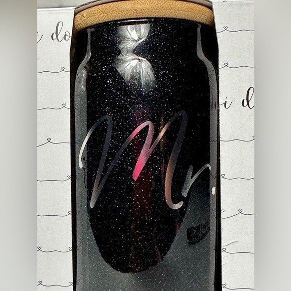Mr. & Mrs boxed set of 16.9 oz. tumblers with lids and straws - Picture 4 of 7